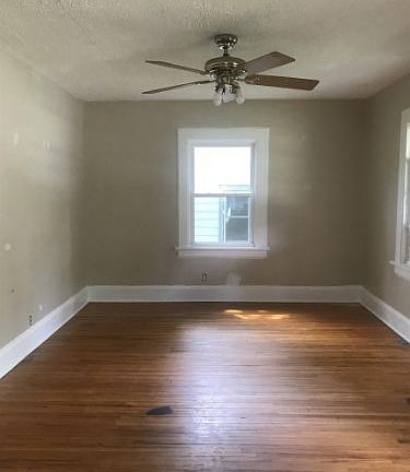2nd image of 3316 Arline Ave