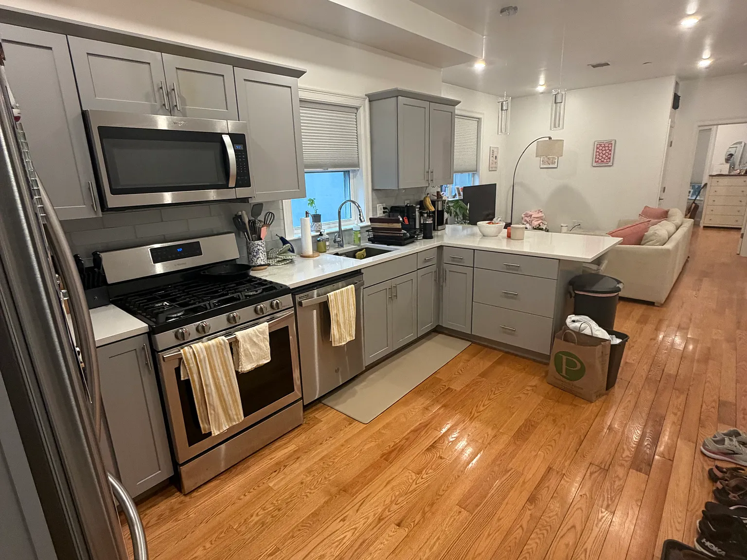 2 bed, $4,000 — Photo 1