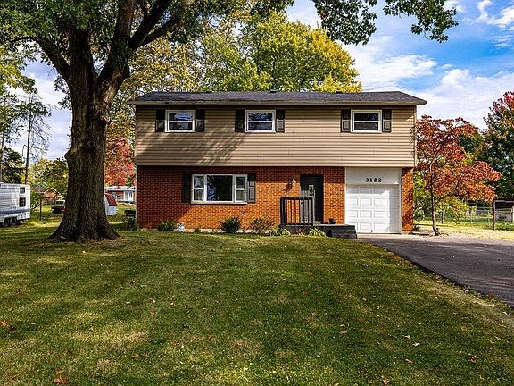 2nd image of 3122 Lynn Dr