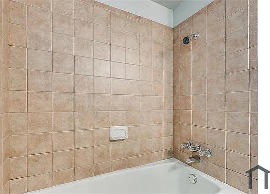 11001 N Blackwelder Ave — Photo 19