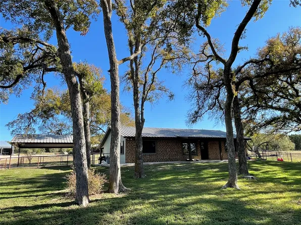 121 Dog Run, Burnet, TX 78611