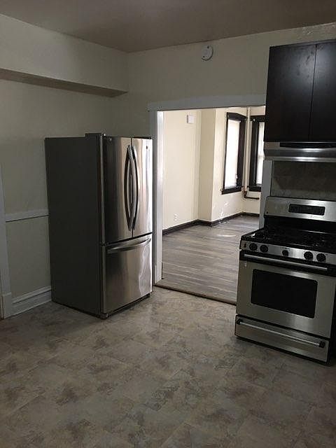 1st image of 3044 N Elbridge Ave