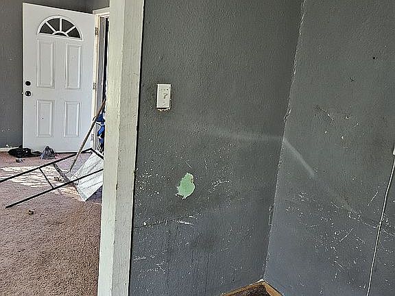 4th image of 6218 Tracy Rd