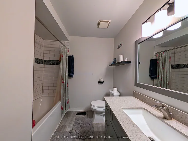 19 Ascot Ave #UPPER — Photo 6