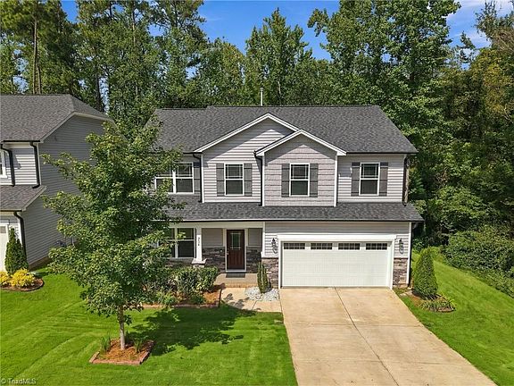 2nd image of 236 Colonnade Dr
