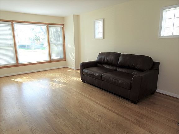 3rd image of 4936 W Lamb Dr