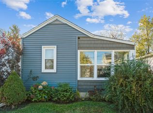 69 26th Ave SW, Cedar Rapids, IA 52404