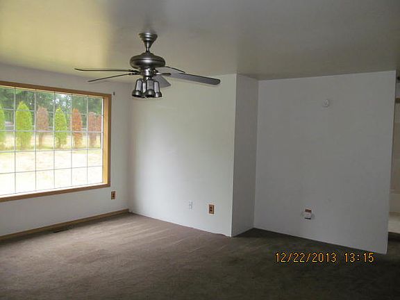 3rd image of 7222 Locust Ave E