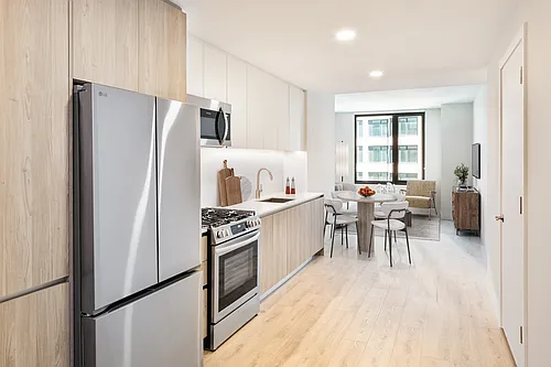 54 Crown St Photo 1