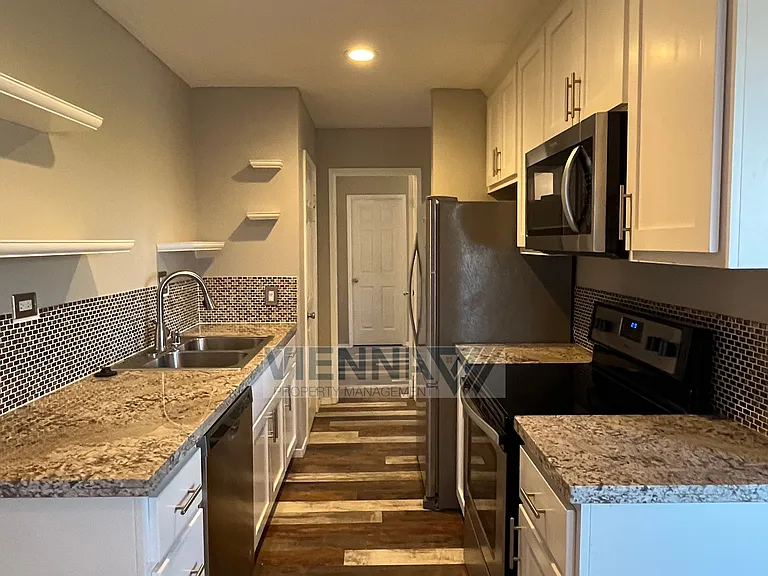 888 Woodside Ln E #12 — Photo 8