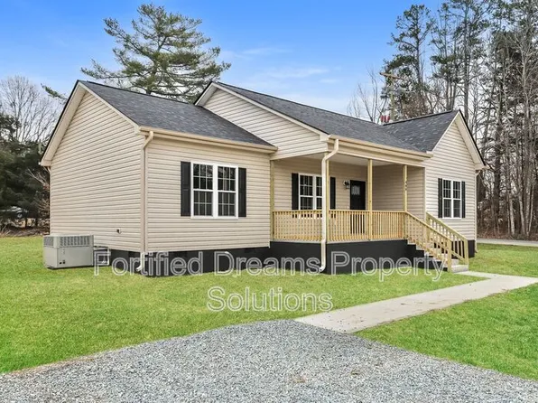 400 N Smith St, Liberty, NC 27298