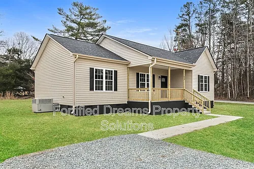 400 N Smith St Photo 1