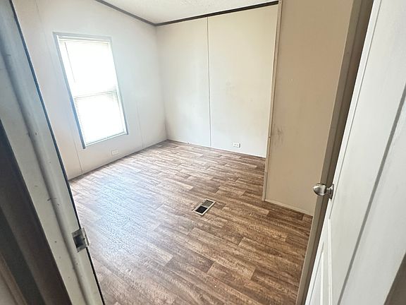 3rd image of 3205 Sylvester Hwy #35