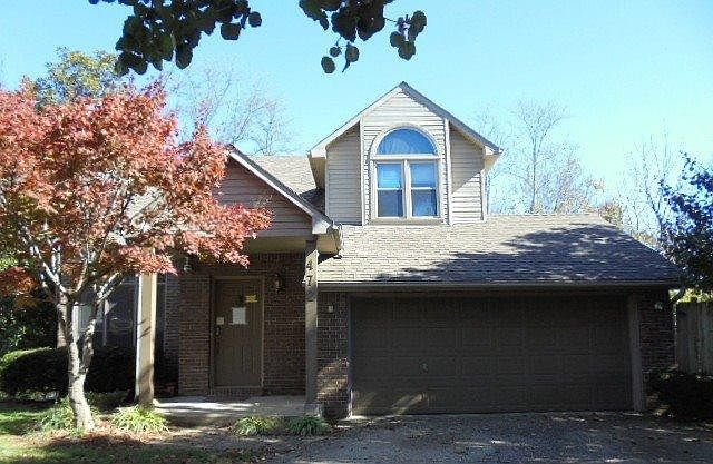 1st image of 472 Fox Harbour Dr