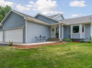 9203 Xenium Ln N, Maple Grove, MN 55369