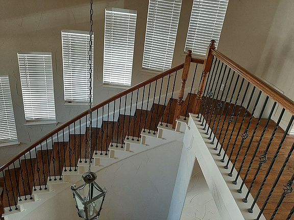 3rd image of 2304 Stanmore Ln