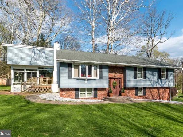 3005 Funks Ml, Riegelsville, PA 18077