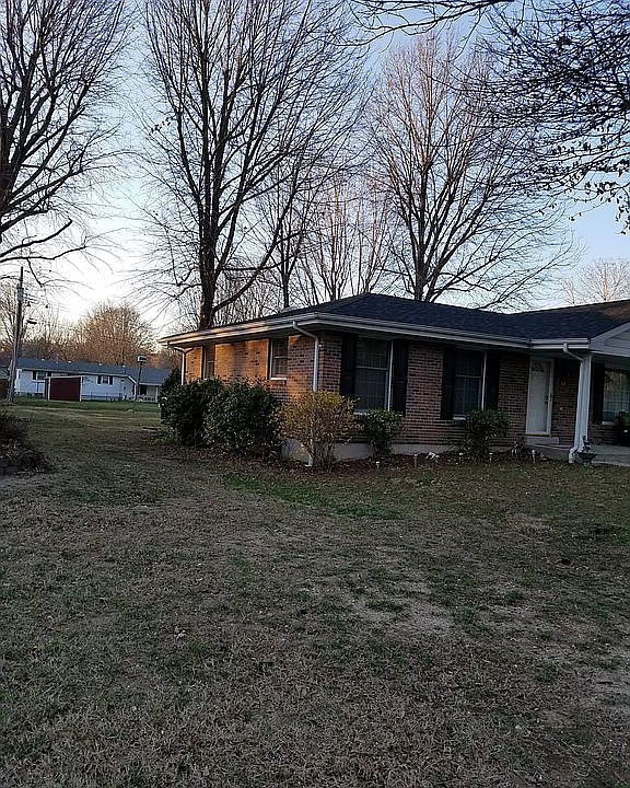2nd image of 123 Dawn Dr