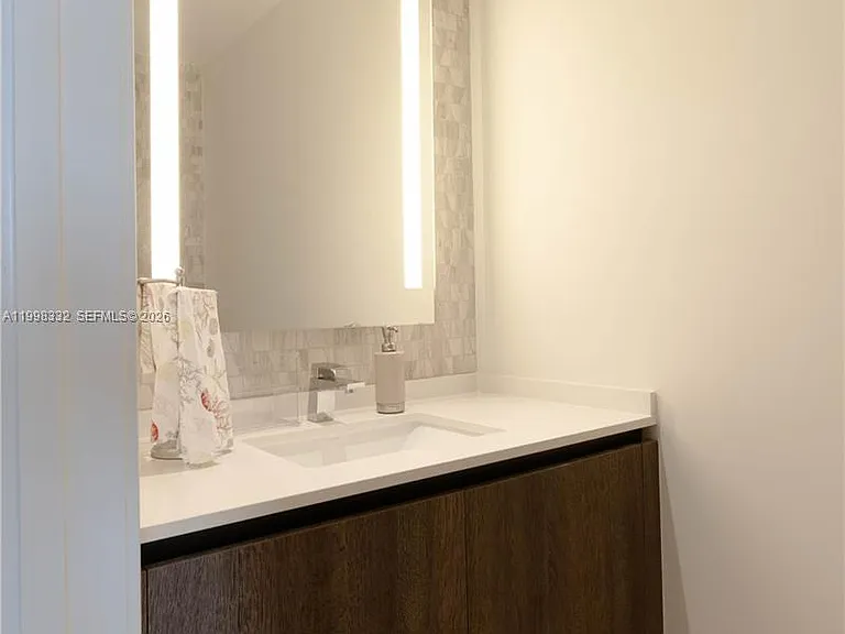 68 SE 6th St #3006 — Photo 7
