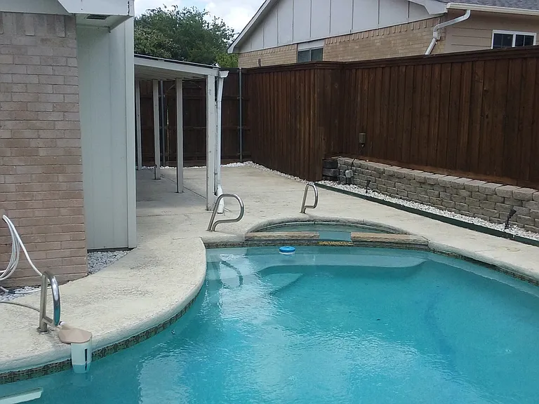 2604 Winding Creek Dr — Photo 32