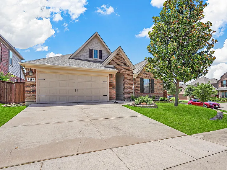 3628 Jockey Dr — Photo 2