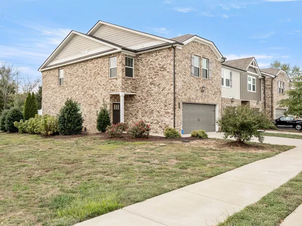 1201 W End Station Dr, Lebanon, TN 37087