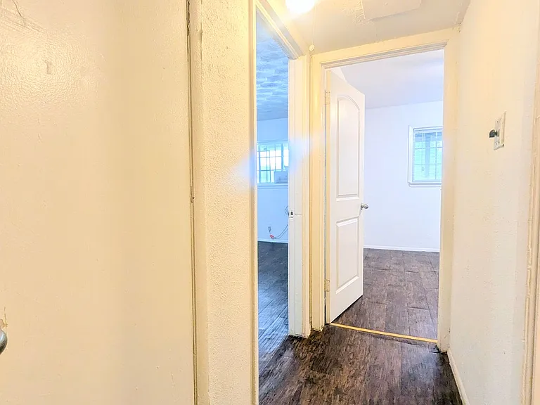 4810 Gaston Ave — Photo 24