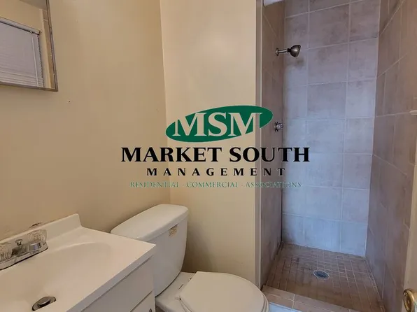 Charlton E 216.5, 216 1/2 E Charlton Ln, Savannah, GA 31401