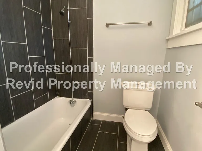 144 N Belvedere Blvd #2 — Photo 3