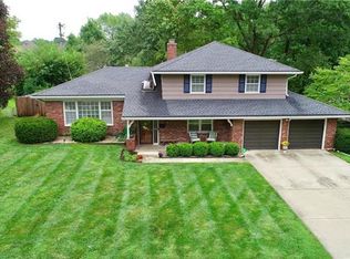 9509 Glenwood St, Overland Park, KS 66212