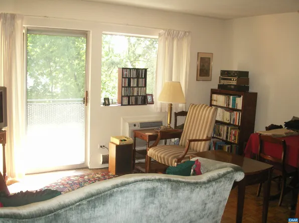 1800 Jefferson Park Ave APT 47, Charlottesville, VA 22903