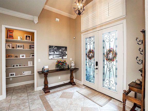 3rd image of 2522 Oasis Dr