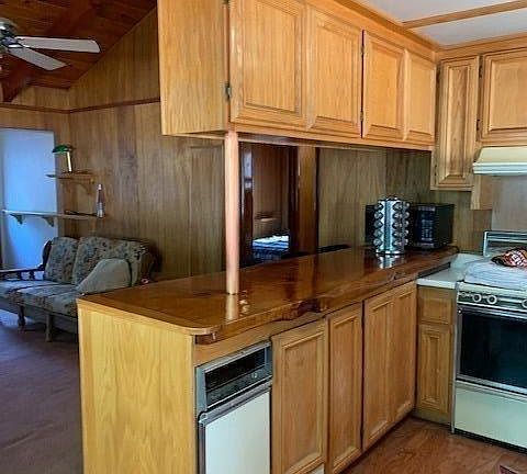 5th image of 705 Oak Knoll Dr