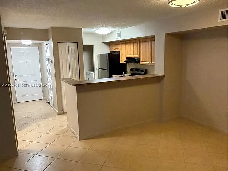 11155 SW 5th Pl #202 — Photo 8