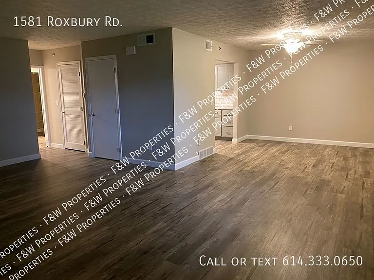 1581 Roxbury Rd — Photo 2