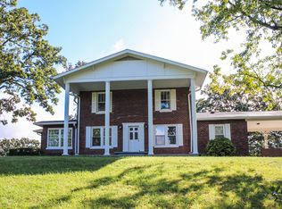 1220 S Crest Rd, Rossville, GA 30741