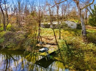 5 Corey Ln, Mendham, NJ 07945