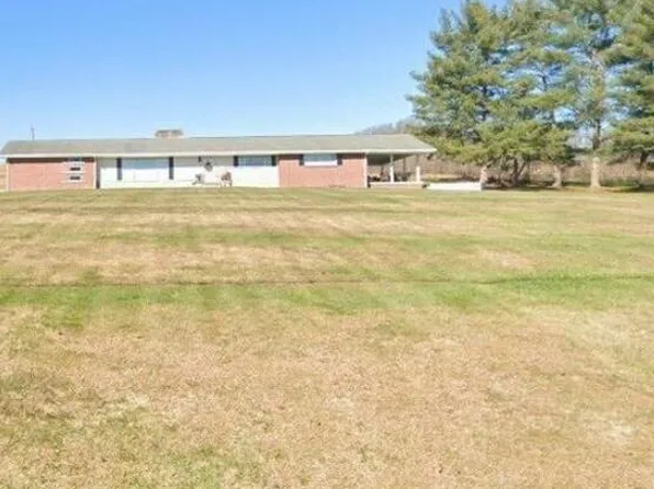 320 Old Thomas Bridge Rd, Bluff City, TN 37618