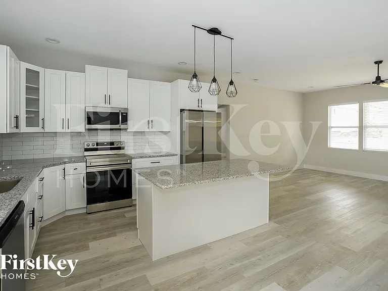 1206 Bel Aire Ave — Photo 8
