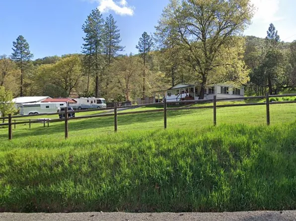1223 Galls Creek Rd, Gold Hill, OR 97525