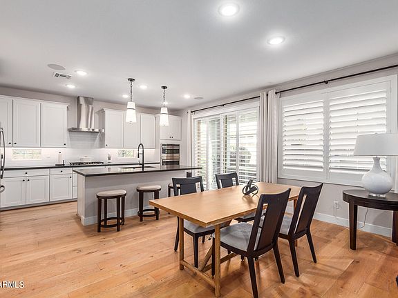 3rd image of 1324 W BLUEJAY Drive