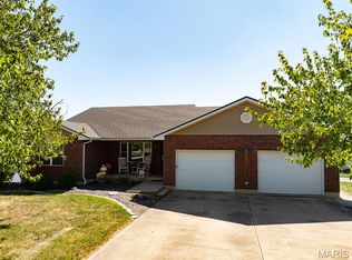 537 Clover Ct, Hannibal, MO 63401