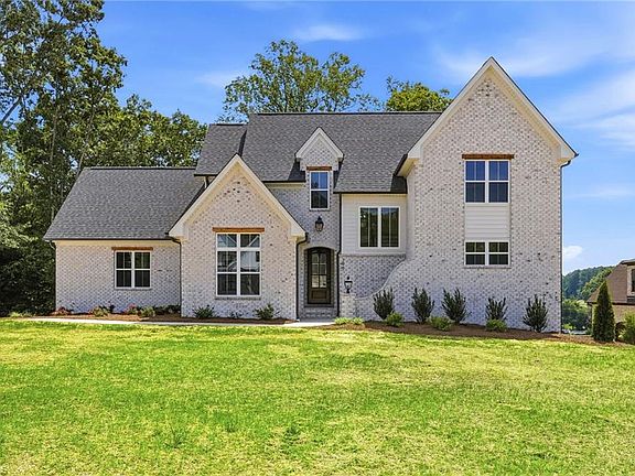 4th image of 293 Old Heritage Dr