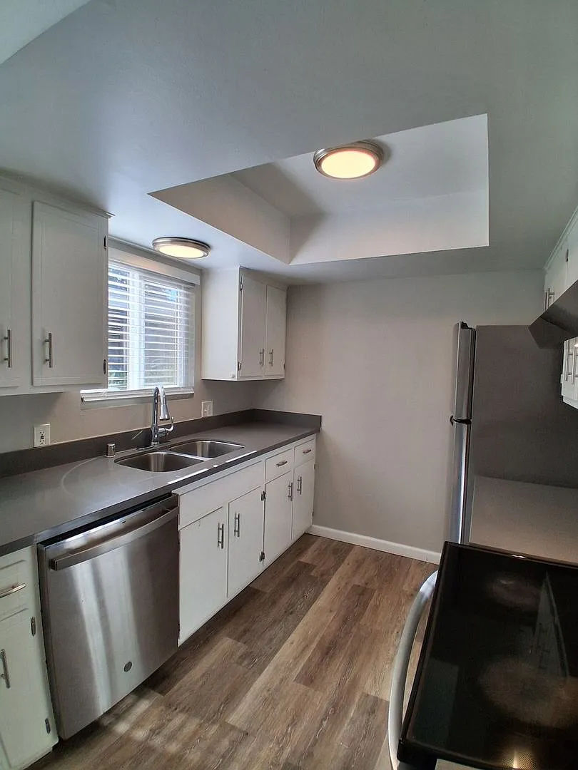3319 E. Fairmont Ave. — Photo 4