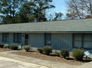 5740 Hilltop St, Hope Mills, NC 28348