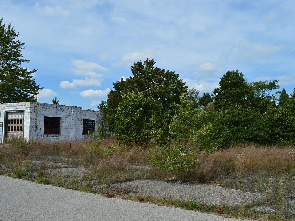 2nd image of 4590 E Apple Ave