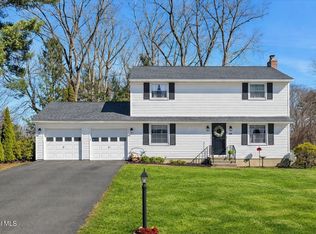 29 Bayberry Drive, Halfmoon, NY 12065