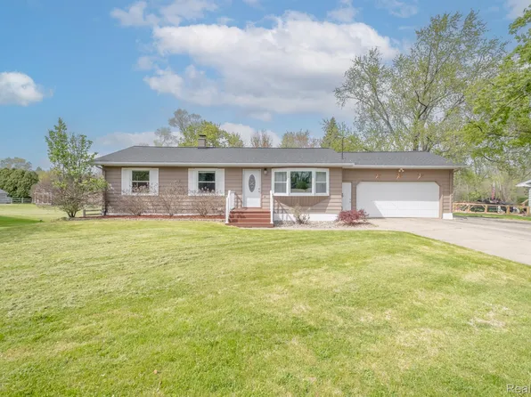4783 Doane Hwy, Potterville, MI 48876