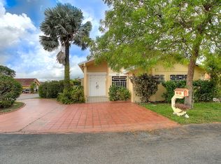 702 SW 101 Court Cir, Miami, FL 33174