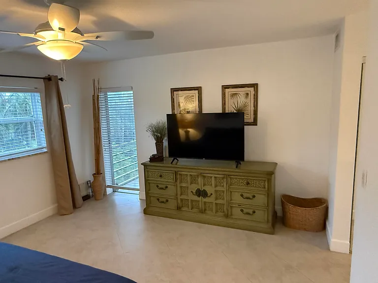 300 NE 14th Ave #411 — Photo 20